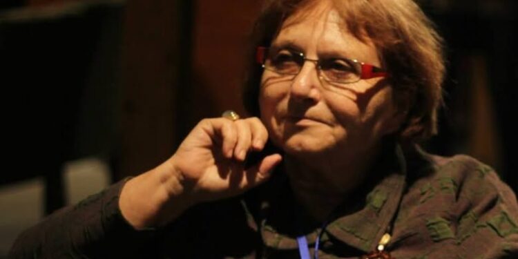 Natasha Lakon, poetja e fjalëve të dritshme, gruaja e shpirtit të tamëlt