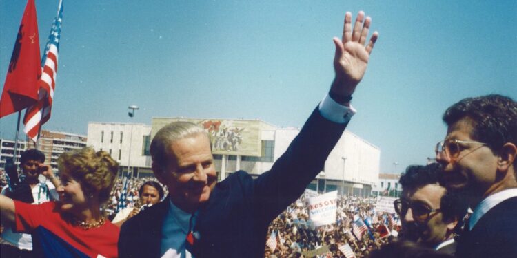 Fjalimi i plote i Sekretarit Amerikan të Shtetit, James Baker, mbajtur ne Kuvendin Popullor me 22 qershor te vitit 1991