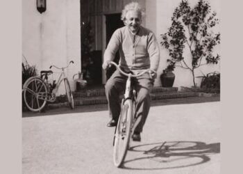 “Jeta është si të ngasësh një biçikletë, për të ruajtur ekuilibrin, duhet të jesh gjithnjë në lëvizje.”, Albert Ajnshtajn