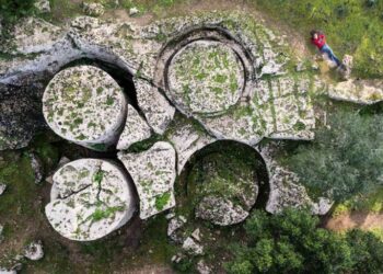 Cave di Cusa, aty ku mjeshtëria e lashtë sfidon edhe standardet moderne të prerjes së mermerit