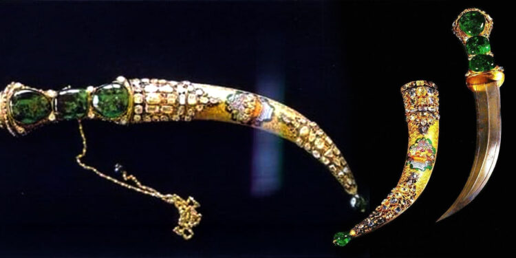 “Topkapı”, Kamë Emerald, e njohur ndryshe si “Kamë me kohë” e Nadir Shahut, thesari i thesareve