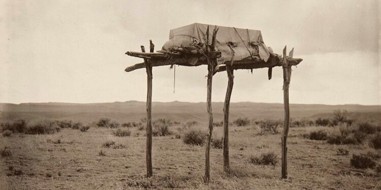 Rrethi i shenjtë i jetës tek populli Sioux, Të vdesësh për t’u kthyer