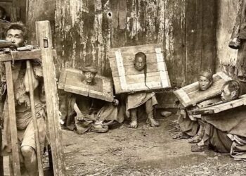 Cangue, dëshmi e një bote ku drejtësia ishte spektakël, poshtërim, edhe dhimbje