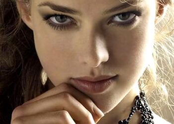 Albert Vataj: Vështrimet që shohin thellë dhe na trazojnë zjarmshëm