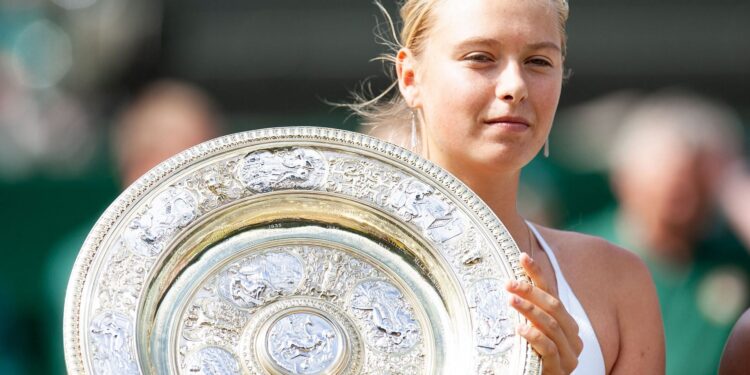 Kur 17-vjeçarja Maria Sharapova do të rrëzonte nga froni i Wimbledon-it, Serena Williams, dhe përmbyste rendin