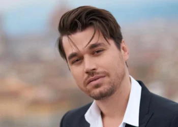 Alban Skenderaj, fenomeni i muzikës shqiptare