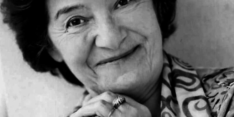 I bashkohet yjeve të përjetësisë, Violeta Sekuj, një korçare që u rrit me mëkim shpirtëror në tempullin e korifenjve, Teatrin “Migjeni”