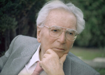 I mbijetuari i kampeve të shfarosjes, Viktor Frankl: “Nuk mbijeton më i forti, por ai që ka një arsye për të jetuar”