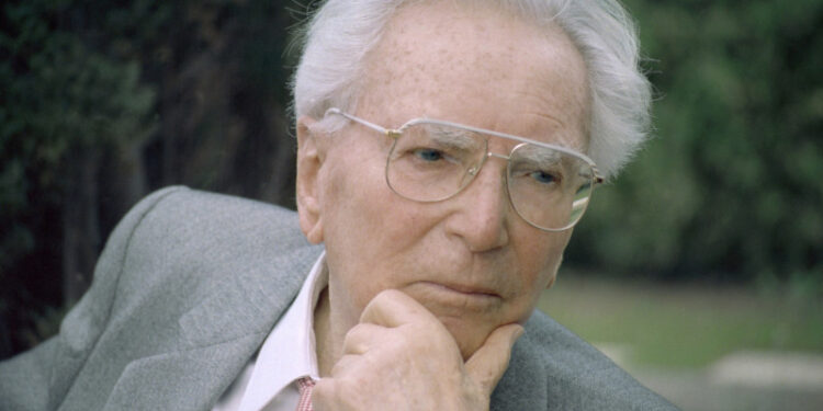 I mbijetuari i kampeve të shfarosjes, Viktor Frankl: “Nuk mbijeton më i forti, por ai që ka një arsye për të jetuar”