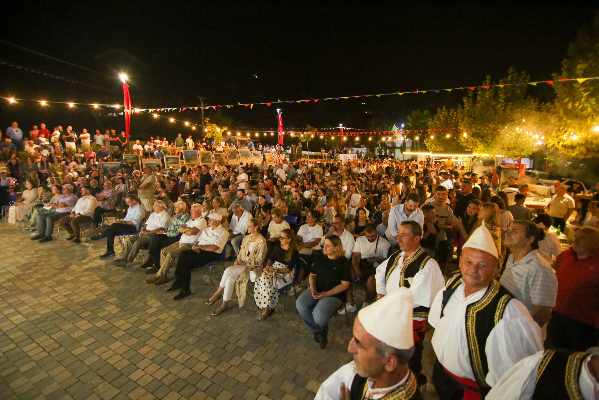 Albert Vataj “Vajza Fest 2025”, në ditën e tretë të edicionit të tretë, shpërthen me një natë spektakolare festive (2)