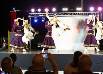 “Vajza Fest 2025”, në ditën e tretë të edicionit të tretë, shpërthen me një natë spektakolare festive
