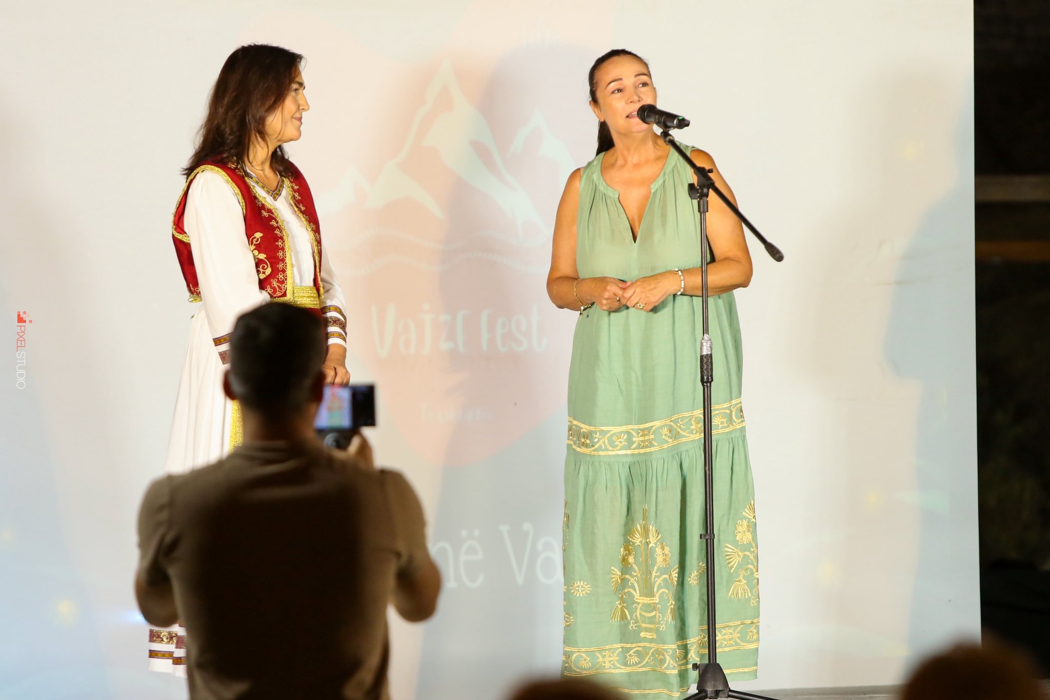 Albert Vataj “Vajza Fest 2025”, në ditën e tretë të edicionit të tretë, shpërthen me një natë spektakolare festive Luiza Xhuvani