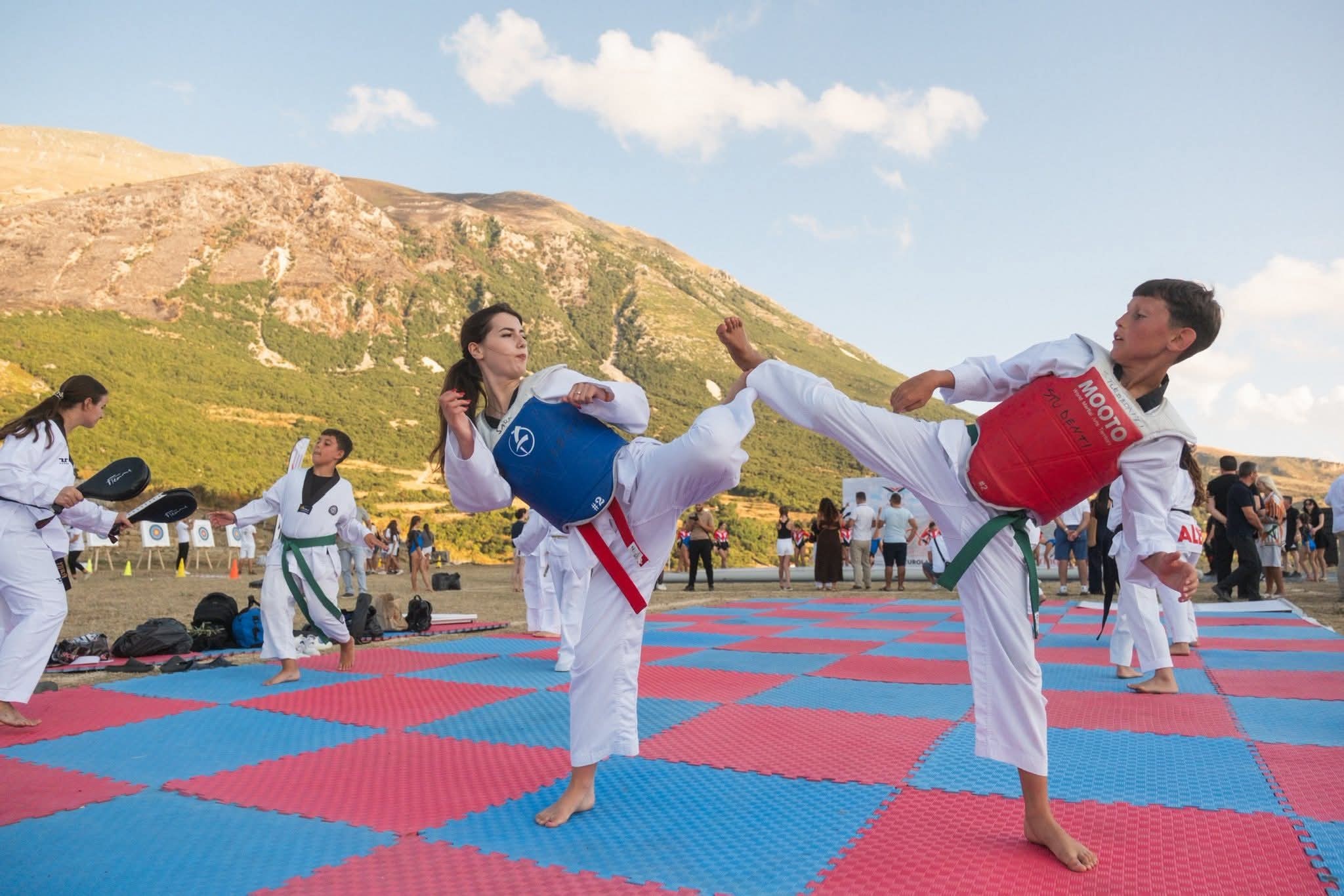 Albert-Vataj-Koha-Jone-Dita-Olimpike-në-Amantia-Vajze-Fest-2025-Foto_KOKSH-