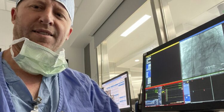 Albert Vataj - Sfidat ngadhënjyese të Dr. Luan Dragusha, nga sallat e Cleveland Clinic, SHBA, te Spitalit Rajonal të Shkodrës