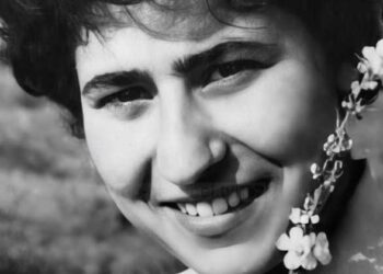 Zhuliana Jorganxhi, mbretëresha e vargut të dashurisë, shpirtja krijuese që e shndërroi poezinë në këngë