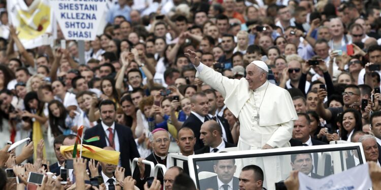 21 shtator 2014, shtegtimi apostolik i Papës Françeskut në Shqipërinë martire të besimit, një dëshmi e ringjalljes së shpirtit