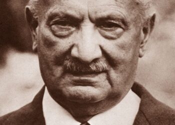 Fjala si akt komunikimi, gjithëpoaq ajo është përfaqësimi, thellësisht dhe thelbësisht i qënies sonë