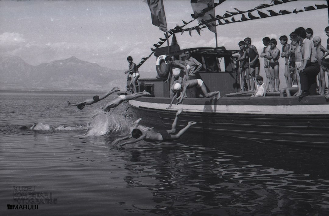Muzeu Marubi, Angjelin Nenshati, Zhvillimi i kampionatit lokal të notit në fshatin Zogaj, 1975