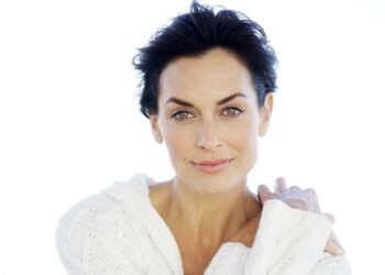 Në një moshë të tillë... kur ti guxon të jesh vetja_Albert Vataj