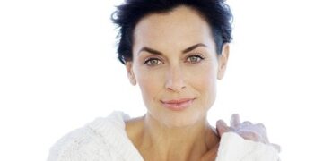 Në një moshë të tillë... kur ti guxon të jesh vetja_Albert Vataj