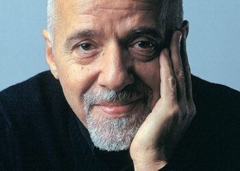 Paulo Coelho, filozofia e një shkrimtari që flet me shpirtin dhe jetoi shpirtshëm përmes shpirtit të tij krijues
