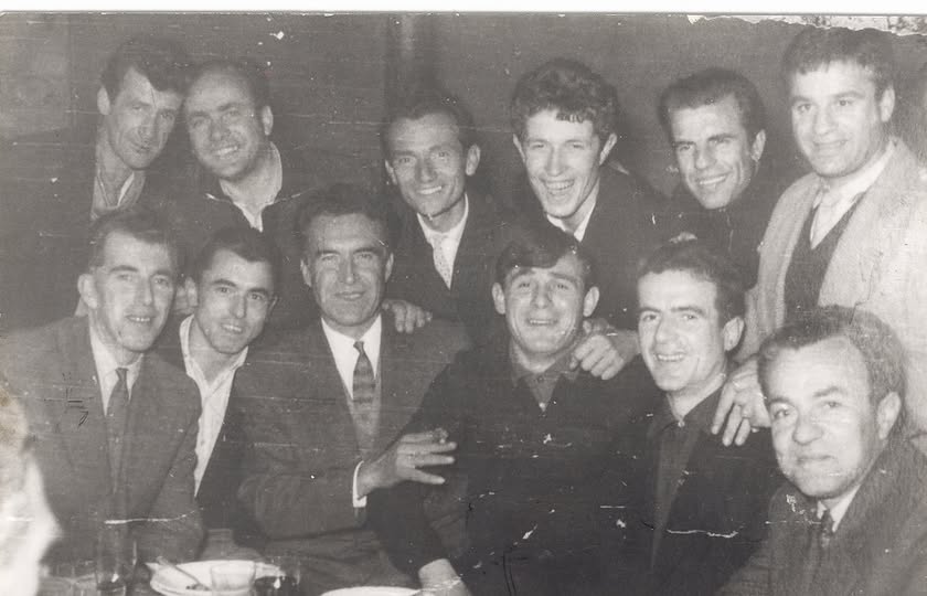 Kole Gjoni, Lin Simoni, Angjelin Nenshati, Nazmi Kryeziu, Buto Smaja, Mico Papadhopulli Prenke Jakova, Asim Mujaxhi, Loro Boriçi, Panajot Pano, Jonuz Teli, e..?anni 66 - 67 foto Ded Jakova