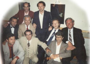 Foto: Agim Bajko, Kosta Kamberi, Koco Devole, Skender Sallaku, Luan Zhegu, Vasillaq Vangjeli, Kozma Dushi, Veli Rada, Xhemal Myftiu.