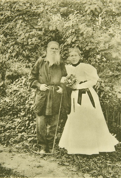 Leo Tolstoi dhe Sofia Andreevna. Viti në përvjetorin e martesës së tyre