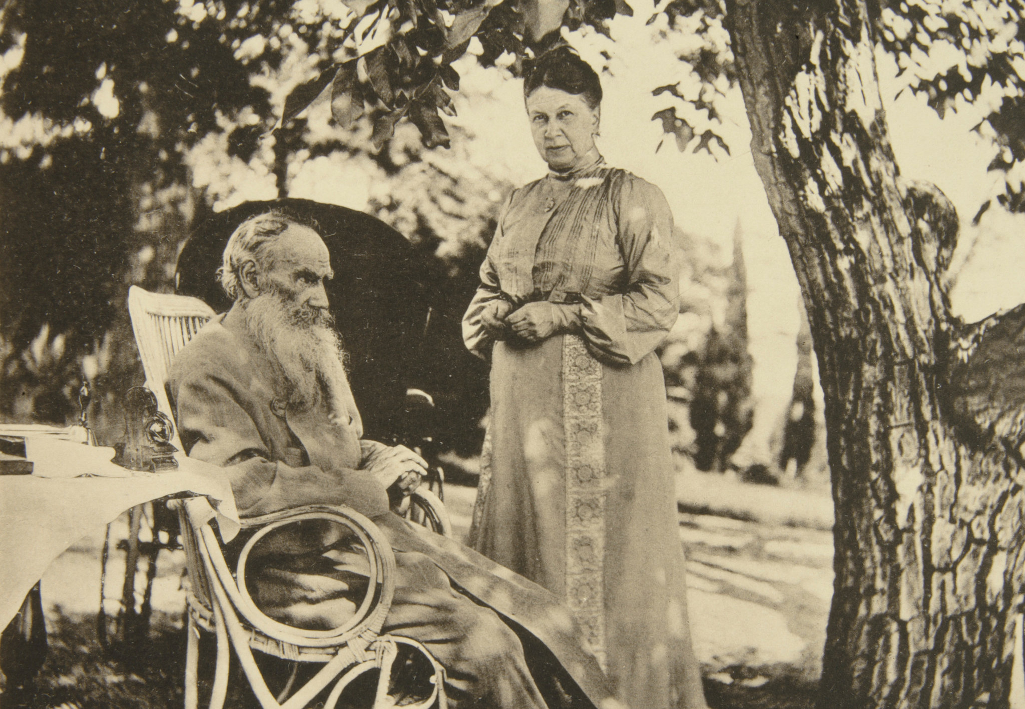 Sofia Andreyevna Tolstaya, gjenia e padukshme pas madhështisë së gjigandit të letërsisë ruse, Lev Tolstoi