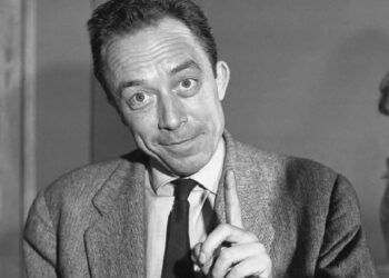 Albert Kamy: “Mos ec pas meje… Mos ec përpara meje… Ec përkrah meje dhe bëhu miku im”