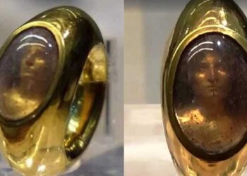 Një unazë unike e dedikuar nga nëna për djalin e saj, nga më të mahnitshmet e Romës së lashtë