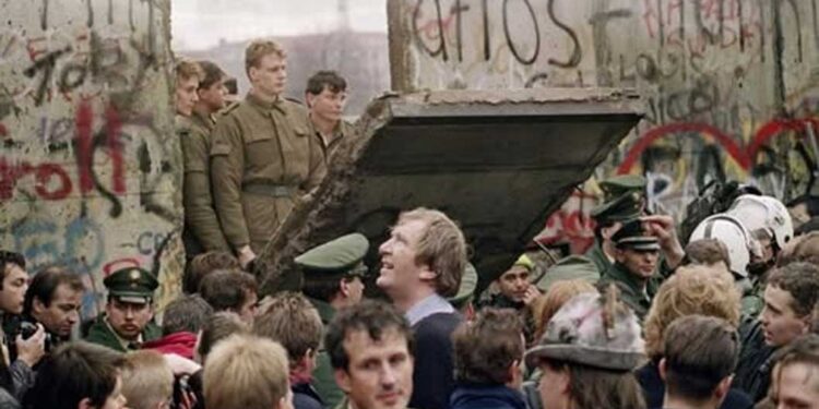 Sot 36 vjet nga shembja e Murit të Berlinit, ra rekwizita e dramës globale të Luftës së Ftohtë