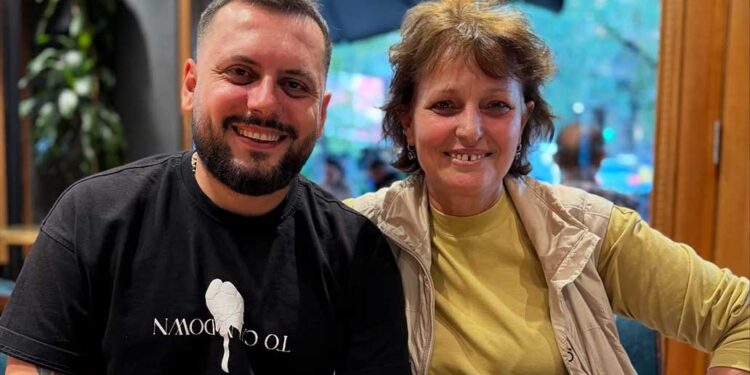 Visjan Ukcenaj, rrezja e një drite që sheh thellë në shpirtin e një nëne sakrifikuese deri në vetëmohim