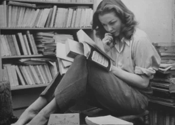 Sylvia Plath, mendja e bukur e ndriçuar nga flaka që e dogji nga brenda