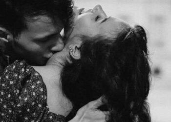 Harlisja, dashuria e zhveshur nga petkat magjepsëse të fantazisë dhe përfytyrimit zjarrmëtar të zemrës