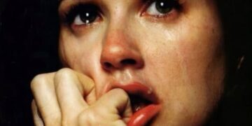 “Kujdes kë lëndon”, se mund të humbni jo vetëm atë që ishte e shtrenjt për ju, por edhe një pjesë të vetes suaj