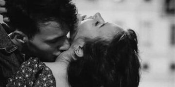 Harlisja, dashuria e zhveshur nga petkat magjepsëse të fantazisë dhe përfytyrimit zjarrmëtar të zemrës