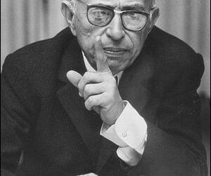 Ne nuk e zgjedhim të ekzistojmë, por jemi të detyruar të zgjedhim çfarë bëjmë me këtë ekzistencë