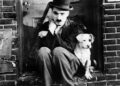 Çfarë na këshillon zëshëm, gjigandi i filmit pa zë, Charlie Chaplin?!