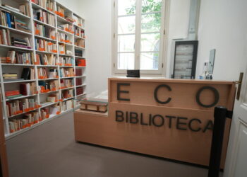 Hapet në Bolonjë “Biblioteka Eco”, strehë dhe akses për mbi 32 mijë vëllime nga studioja milaneze e semiologut