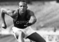 Triumfi i amerikanit Jesse Owens në Berlin, përballë Adolf Hitlerit: Kur një atlet me ngjyrë rrëzoi mitin e “racës superiore”